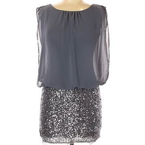 AQUA size 0 gray beaded skirted cocktail dress in excellent condition